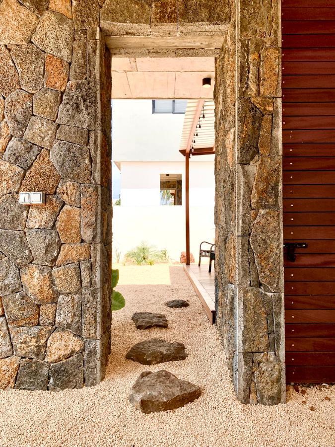 Into The Sun - Modern Holiday Home البيون المظهر الخارجي الصورة