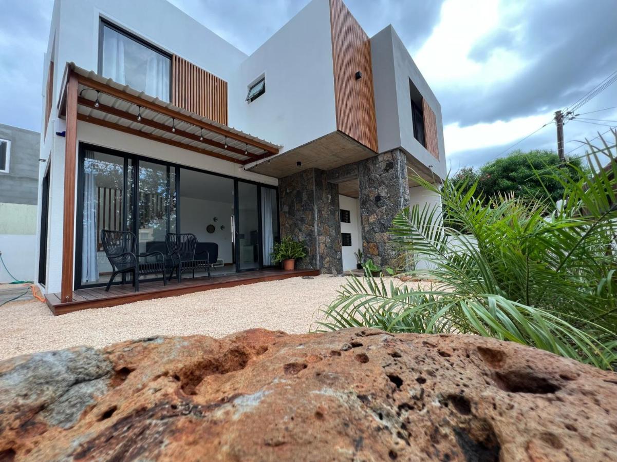 Into The Sun - Modern Holiday Home البيون المظهر الخارجي الصورة