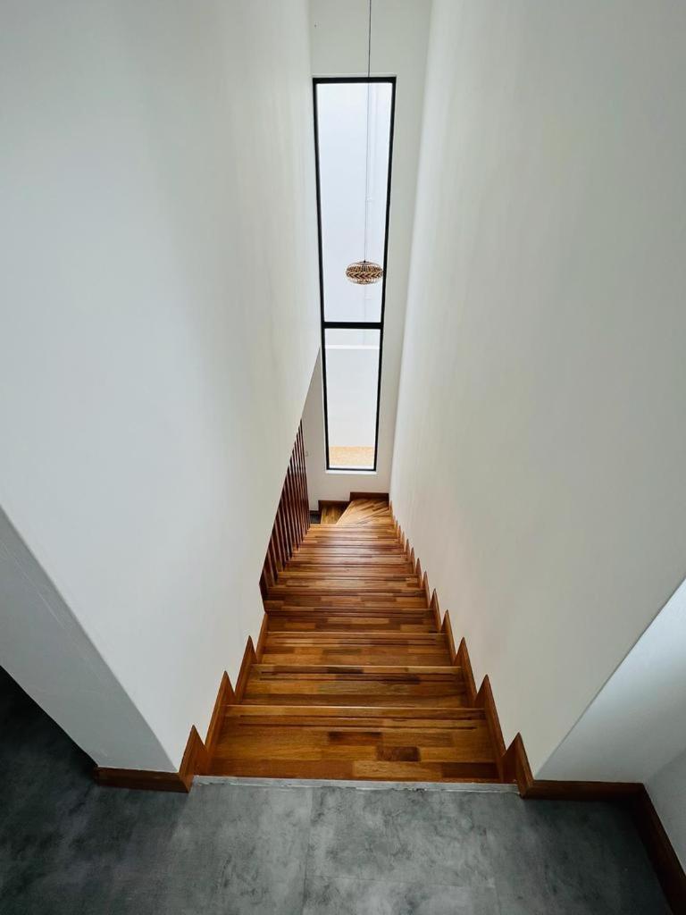 Into The Sun - Modern Holiday Home البيون المظهر الخارجي الصورة